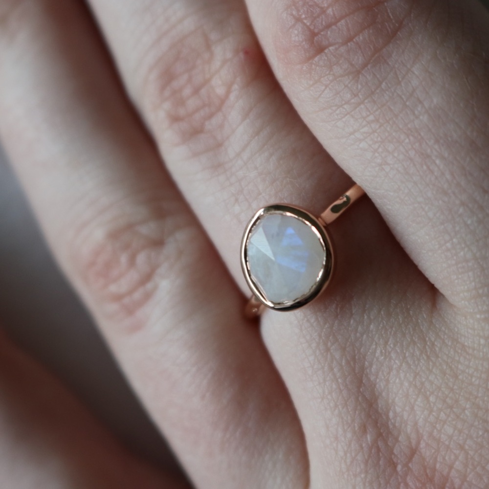 Monica Vinader Siren Rose Gold  - Moonstone